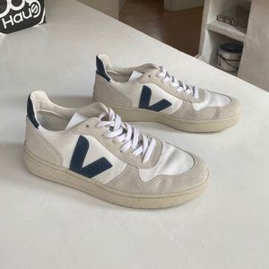 Veja V-10 Mesh Sneakers